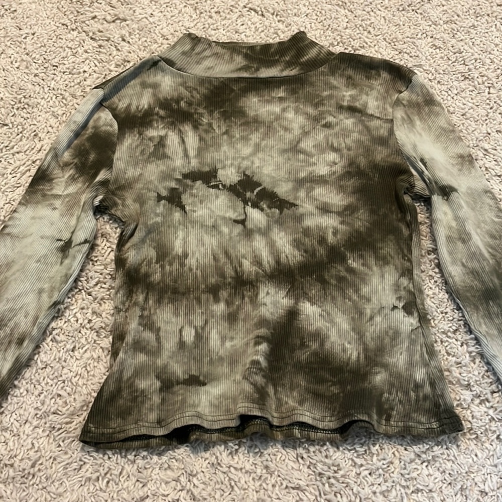 Green long sleeve